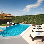 Santa Domenica Nyaraló *